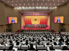 隆中白總參加孟津區第一屆人大會(huì )議